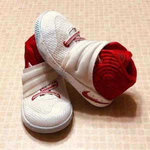 KYRIE LEBRON JAMES NIKE TODDLER SNEAKERS